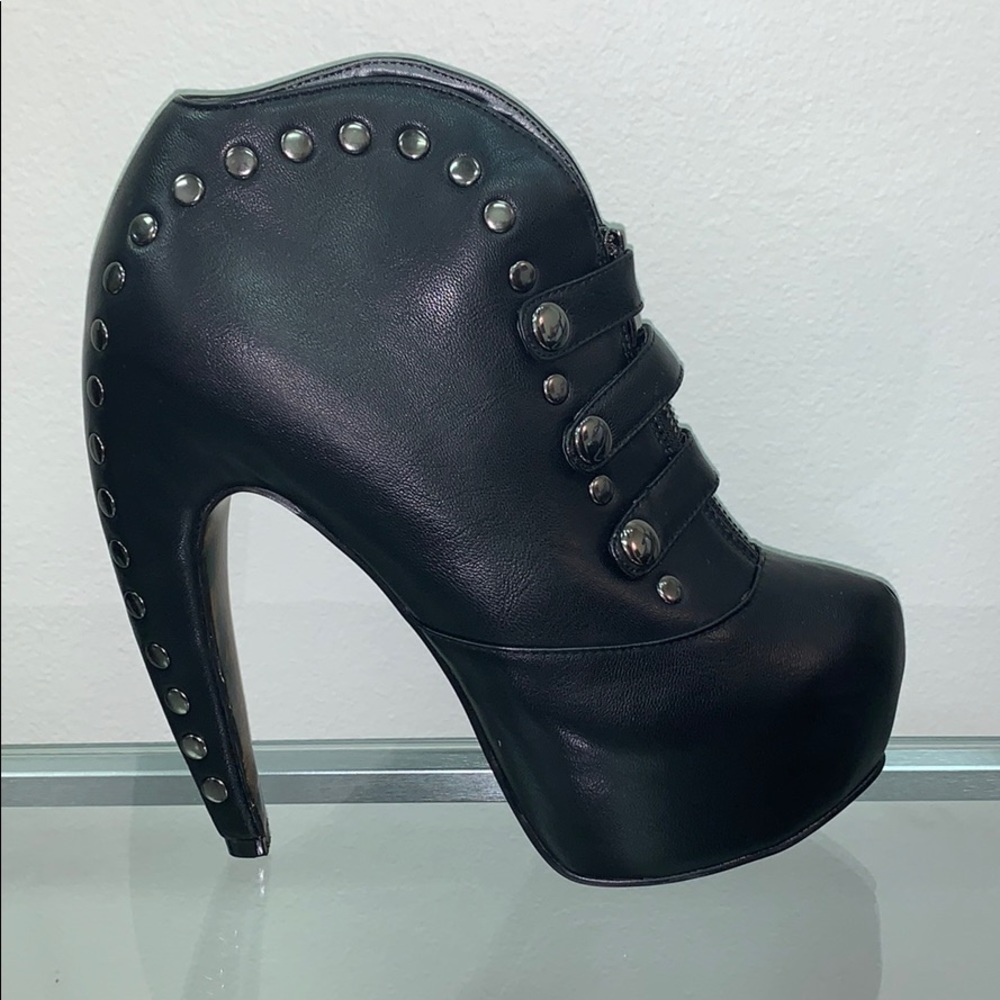 Button Up Bootie - Picture 1 of 1